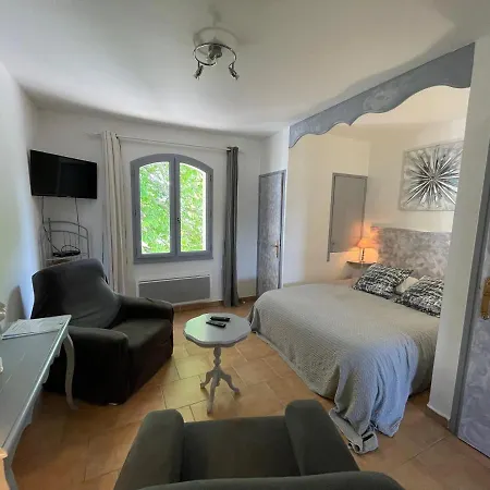 Bed & Breakfast Domaine De Majastre 2*